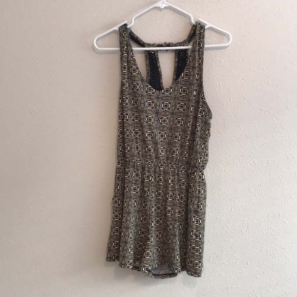 Patterned romper - Picture 1 of 4